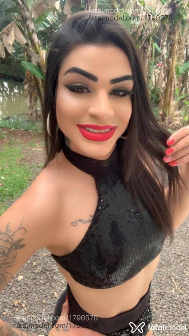 Acompanhante mulher trans morena (o) de olhos castanhos em Campo Bom - Gabizinha