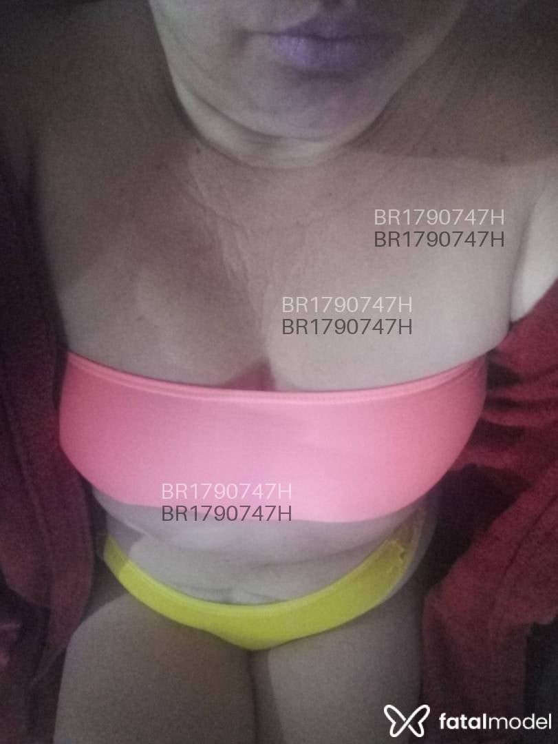 Acompanhante mulher com cabelo castanho de olhos castanhos em Pelotas - Priscila