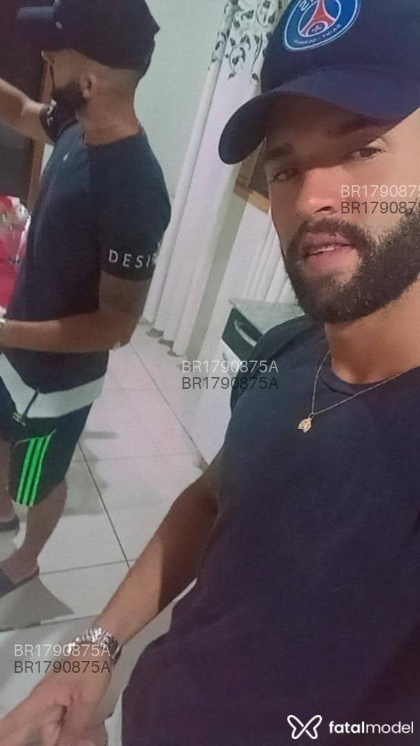 Acompanhante homem morena (o) de olhos pretos em Rondonópolis - Carlão