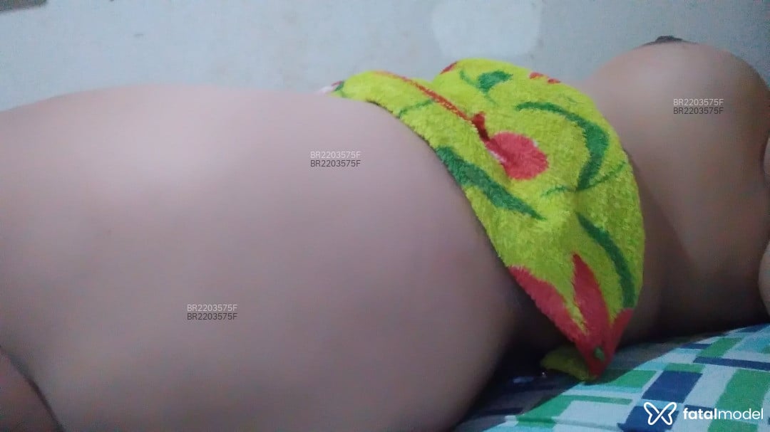 Acompanhante mulher com cabelo castanho de olhos castanhos em Goiânia - Abelinha