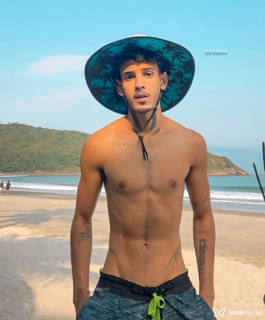 Acompanhante homem com cabelo castanho de olhos castanhos em Virtual - Paulo
