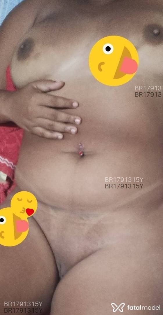 Acompanhante mulher com cabelo castanho de olhos mel em Macapá - Nega costa