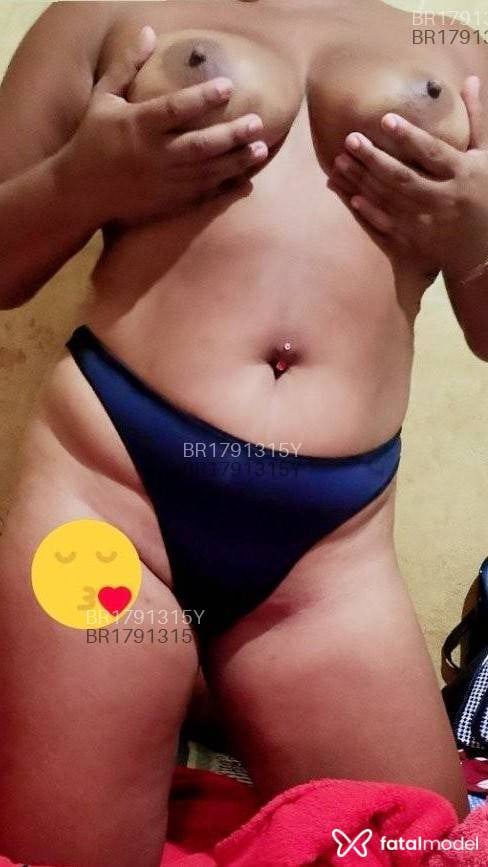 Acompanhante mulher com cabelo castanho de olhos mel em Macapá - Nega costa
