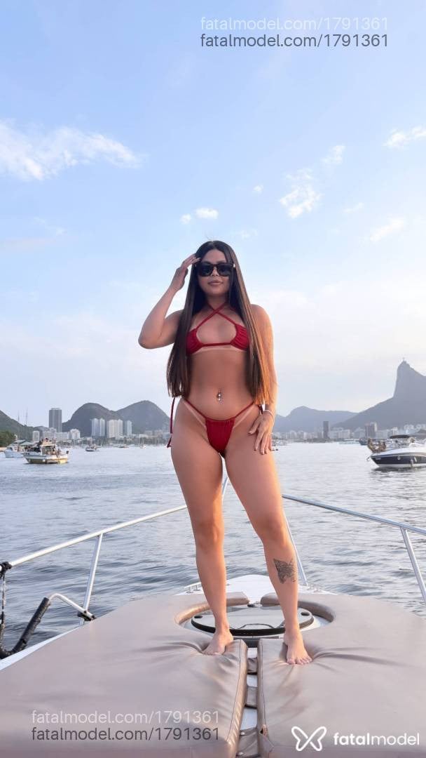 Acompanhante mulher com cabelo castanho de olhos castanhos - Laura