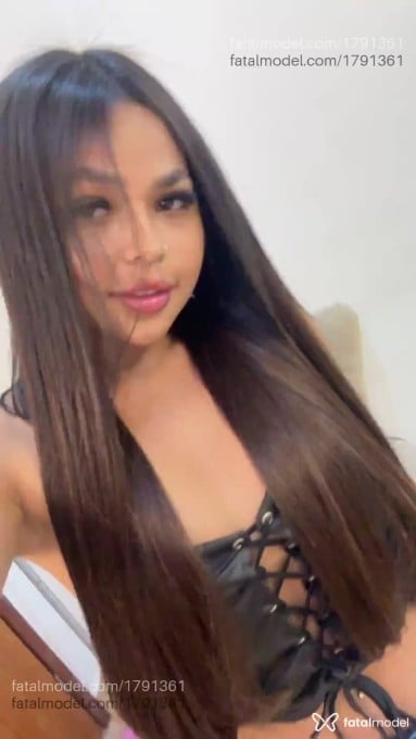 Acompanhante mulher com cabelo castanho de olhos castanhos em Boa Esperança - Laura Martinelli