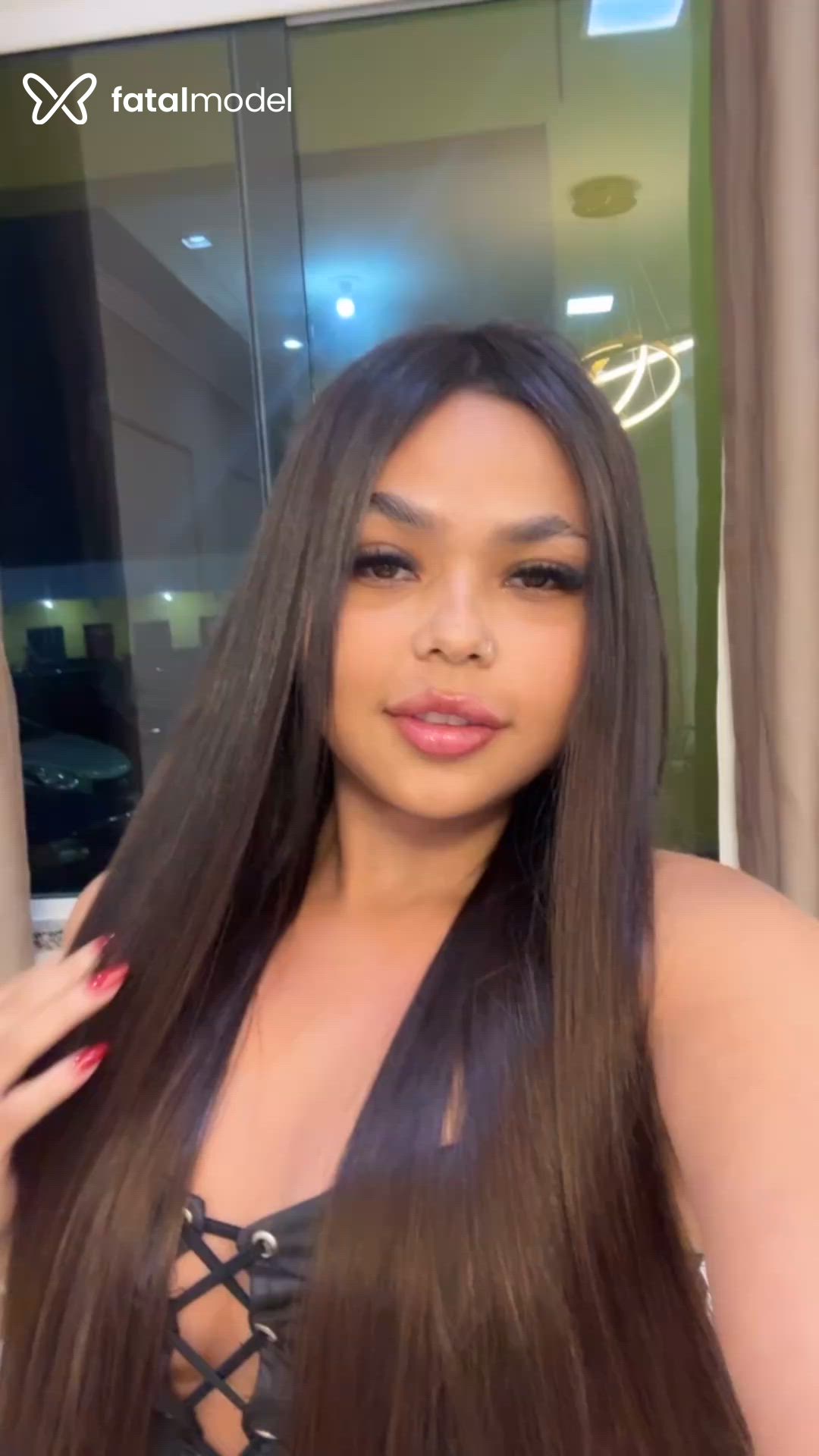 Acompanhante mulher com cabelo castanho de olhos castanhos - Laura