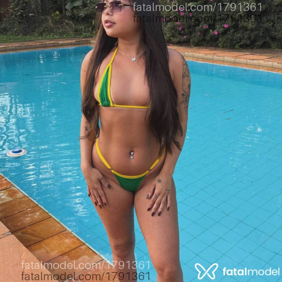 Acompanhante mulher com cabelo castanho de olhos castanhos em Três Pontas - Laura Martinelli