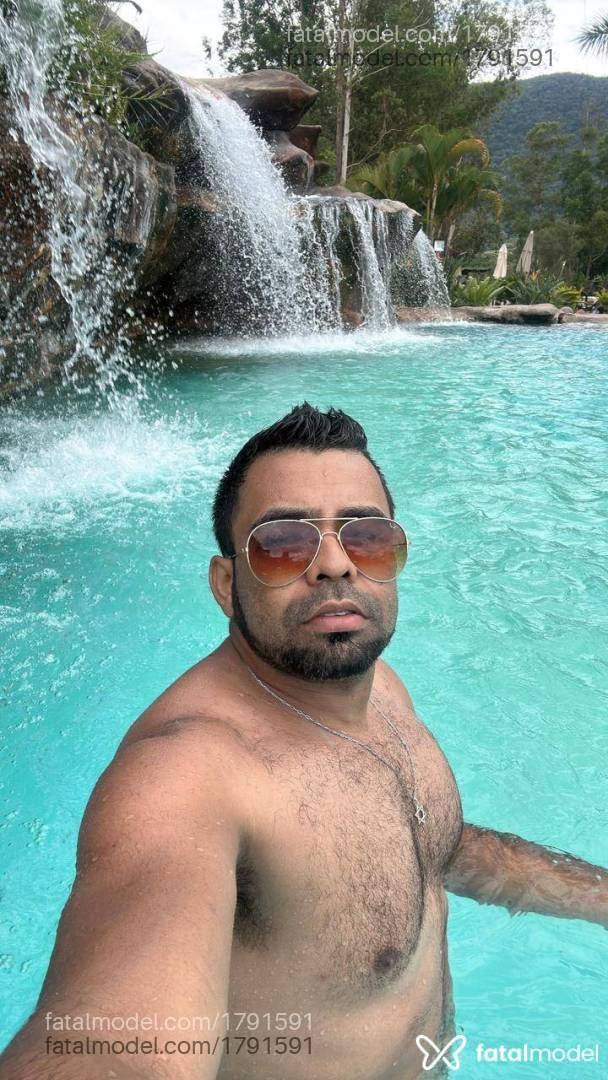 Acompanhante homem morena (o) de olhos pretos em Pouso Alegre Acompanhante homem morena (o) de olhos pretos em Pouso Alegre - Jhony Moreninho