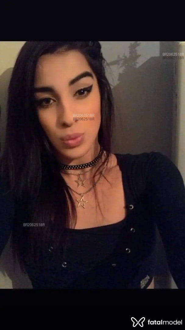 Acompanhante mulher trans com cabelo castanho de olhos castanhos em Jacutinga - Thalita Ioozy