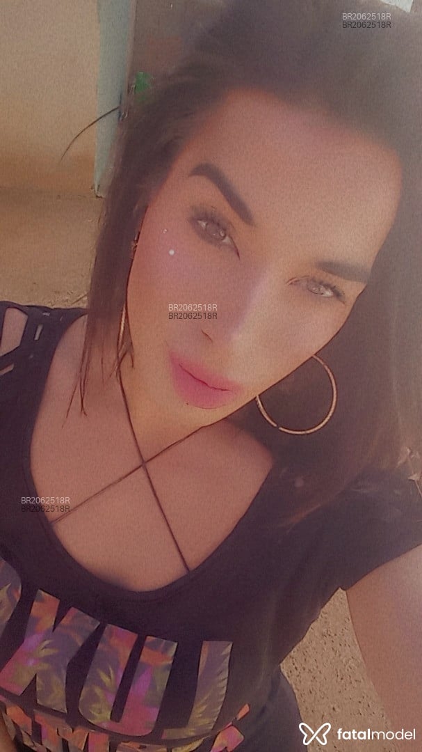 Acompanhante mulher trans com cabelo castanho de olhos castanhos em Jacutinga - Thalita Ioozy