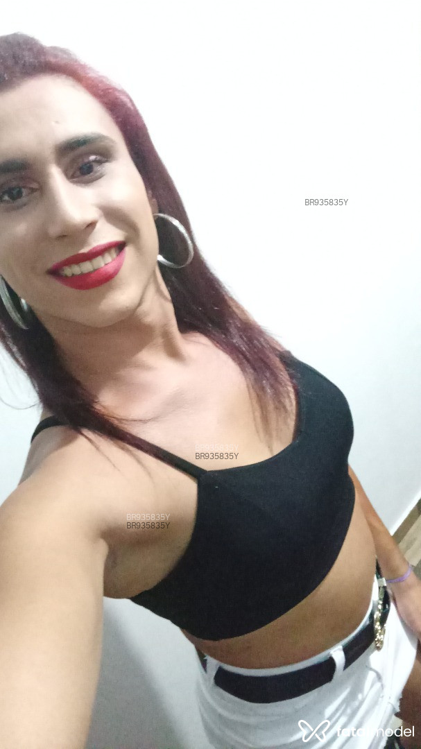 Acompanhante mulher trans morena (o) de olhos castanhos em Ampére Acompanhante mulher trans morena (o) de olhos castanhos em Ampére - Luh Prestes