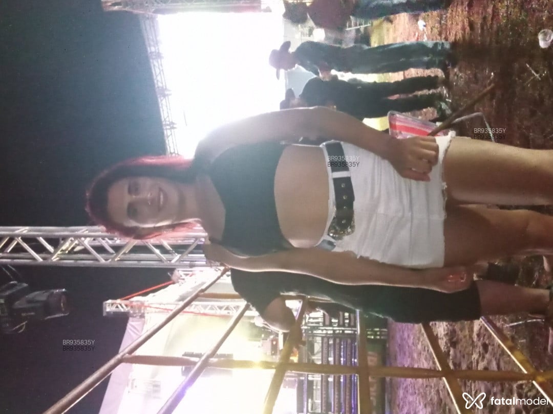 Acompanhante mulher trans morena (o) de olhos castanhos em Ampére Acompanhante mulher trans morena (o) de olhos castanhos em Ampére - Luh Prestes