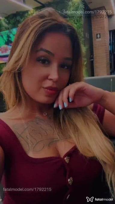Acompanhante mulher loira (o) de olhos castanhos em Maringá - Letícia