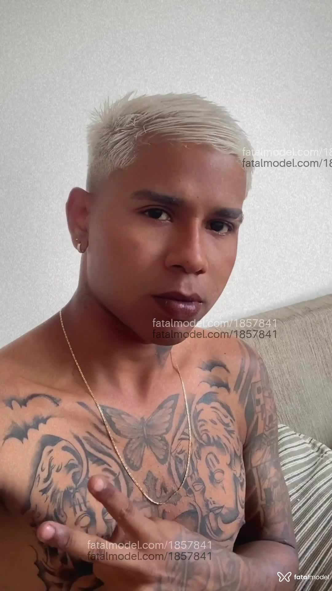 Acompanhante homem loira (o) de olhos pretos em Belém Acompanhante homem loira (o) de olhos pretos em Belém - Santhiagox