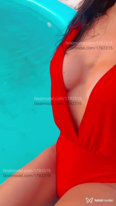 Acompanhante mulher trans morena (o) de olhos castanhos em Sobradinho Acompanhante mulher trans morena (o) de olhos castanhos em Sobradinho - Helen Campos