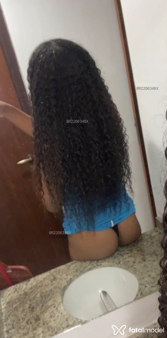 Acompanhante mulher trans morena (o) de olhos castanhos - Melissa Carvalho