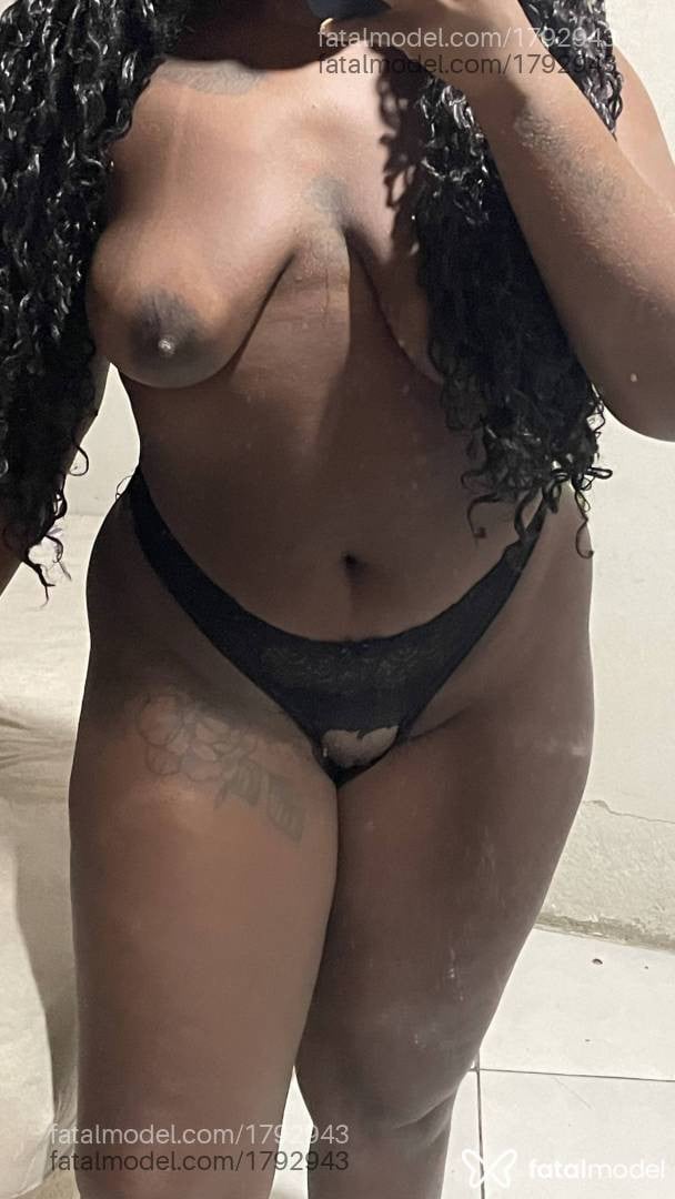Acompanhante mulher morena (o) de olhos castanhos em Virtual - Juliaa