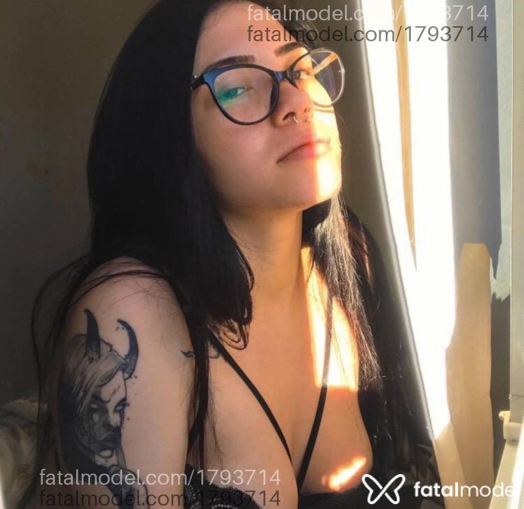Acompanhante mulher morena (o) de olhos castanhos em Balneário Camboriú - Monick Babiak