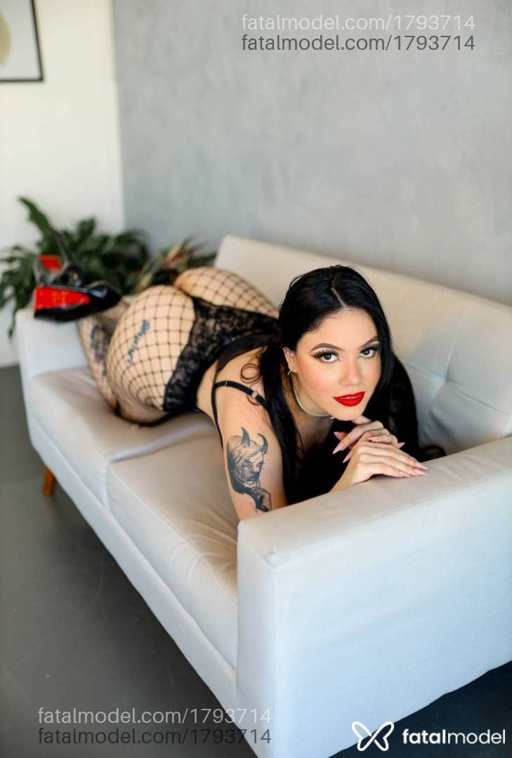 Acompanhante mulher morena (o) de olhos castanhos em Balneário Camboriú Acompanhante mulher morena (o) de olhos castanhos em Balneário Camboriú - Monick Babiak