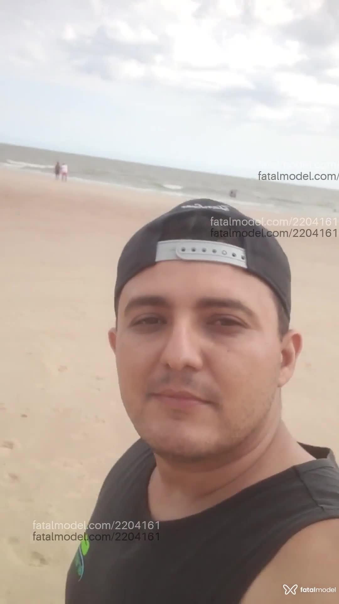Acompanhante homem com cabelo castanho de olhos castanhos em Belém - Jojo Solteiro