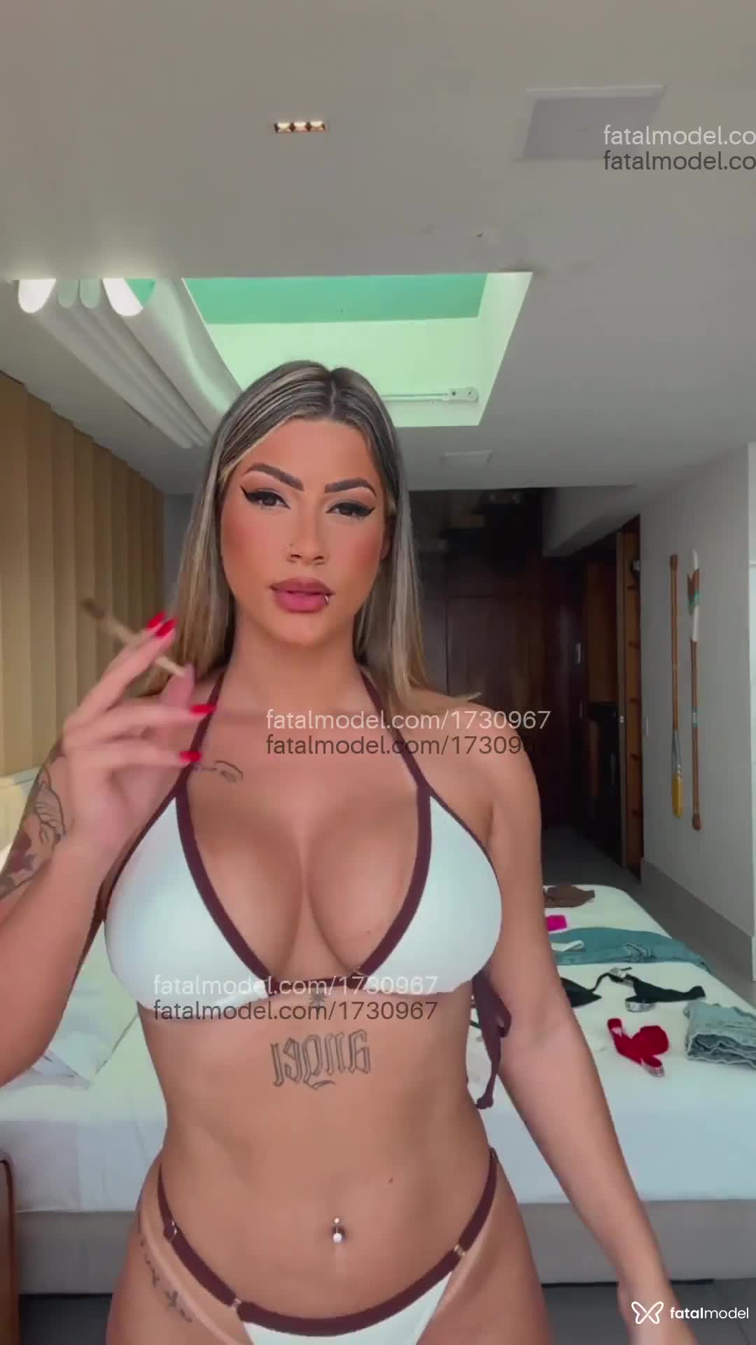 Acompanhante mulher loira (o) de olhos castanhos em Rio de Janeiro - Lia Garcia