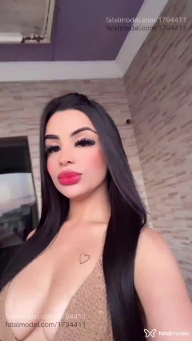 Acompanhante mulher morena (o) de olhos mel em Curitiba - Cacau Bayer