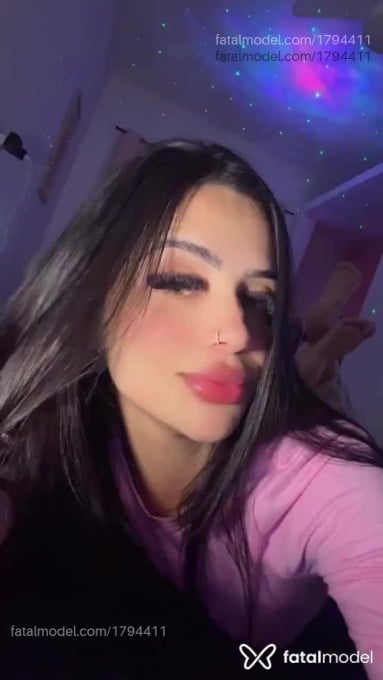 Acompanhante mulher morena (o) de olhos mel em Curitiba - Cacau Bayer