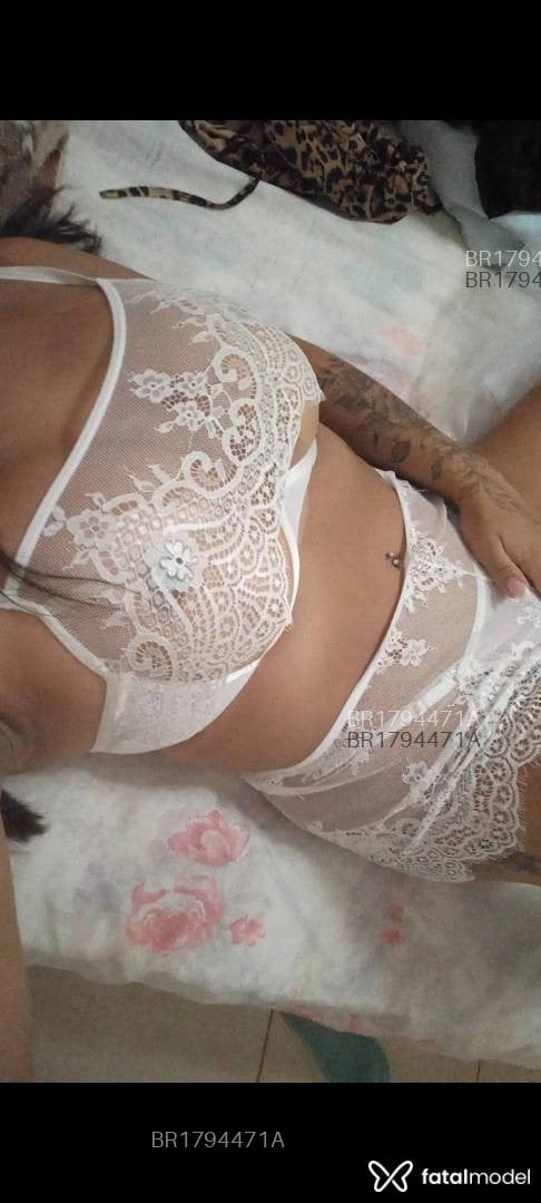 Acompanhante mulher com cabelo castanho de olhos castanhos em Ribeirão Preto - Jhenifer