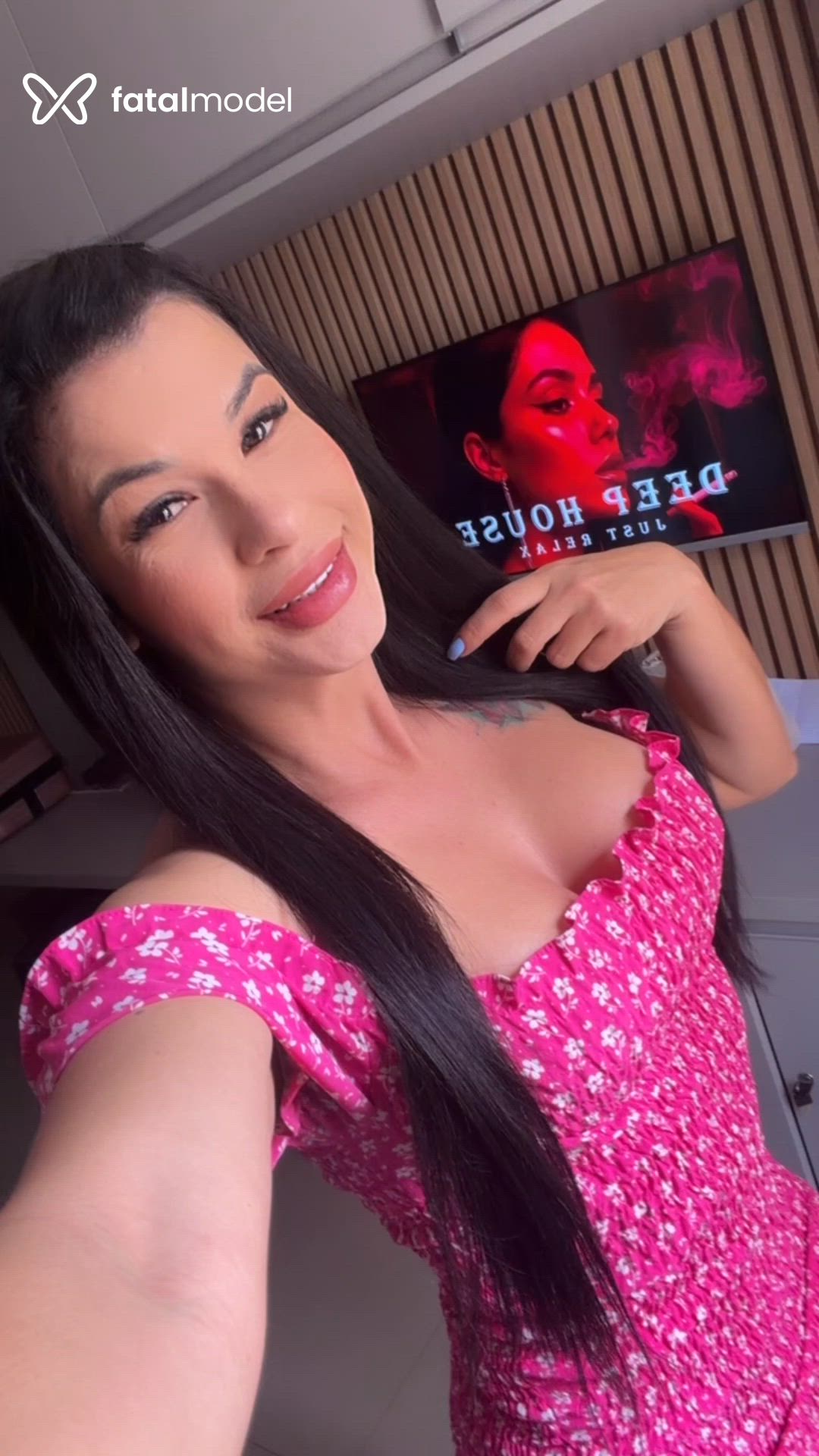 Acompanhante mulher com cabelo castanho de olhos castanhos - Juliana Japonesa