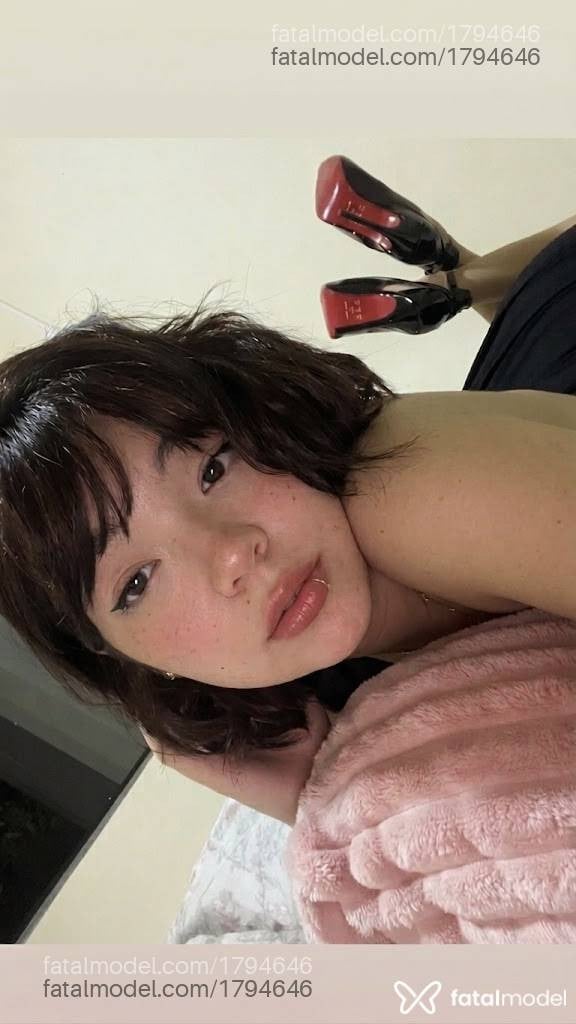 Acompanhante mulher morena (o) de olhos mel - Ana