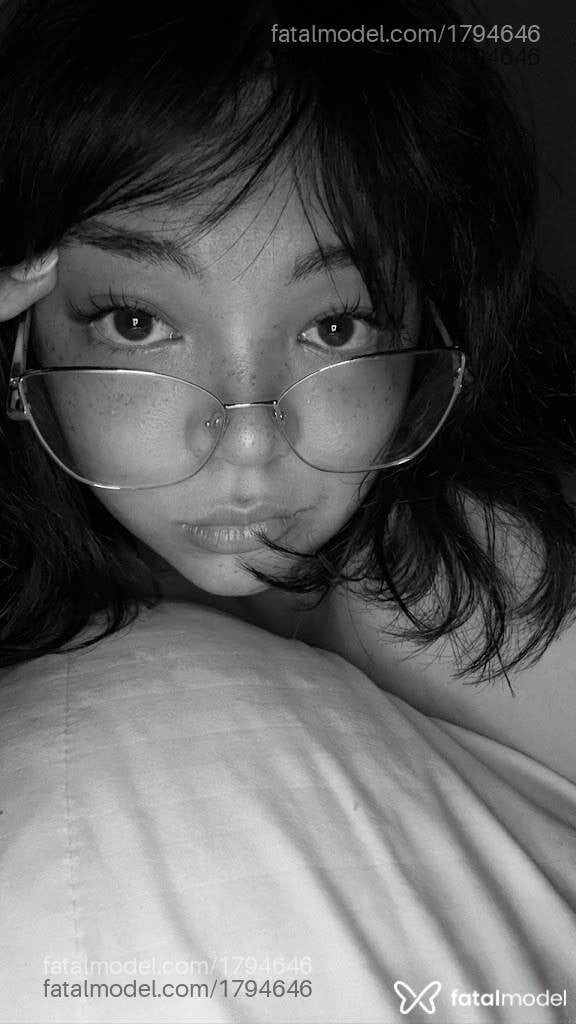 Acompanhante mulher morena (o) de olhos mel - Ana