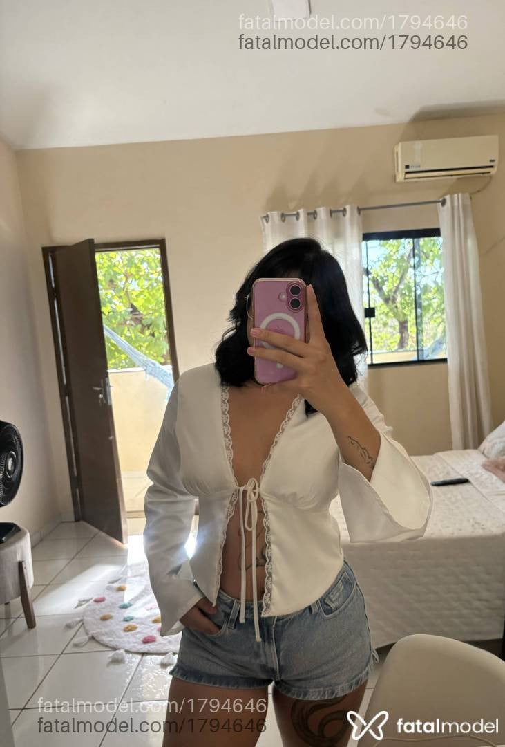 Acompanhante mulher morena (o) de olhos mel - Ana