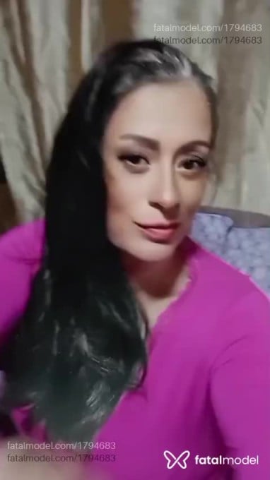 Acompanhante mulher com cabelo castanho de olhos castanhos em Imbituba Acompanhante mulher com cabelo castanho de olhos castanhos em Imbituba - Leona Ferraz
