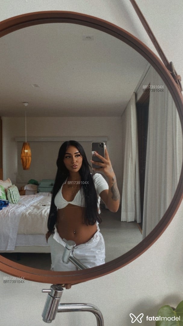Acompanhante mulher morena (o) de olhos pretos em Rio de Janeiro - Giovanna Loreto