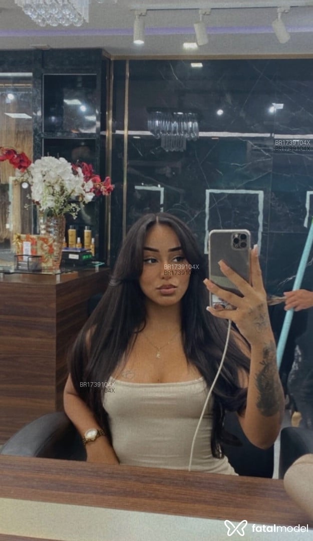 Acompanhante mulher morena (o) de olhos pretos em Rio de Janeiro - Giovanna Loreto