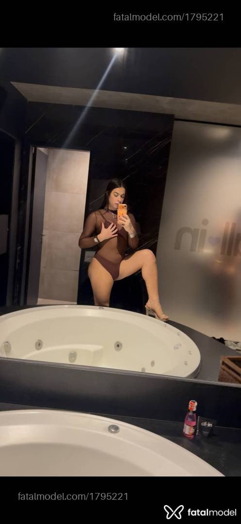 Acompanhante mulher trans morena (o) de olhos castanhos em Garanhuns - Fontinelly