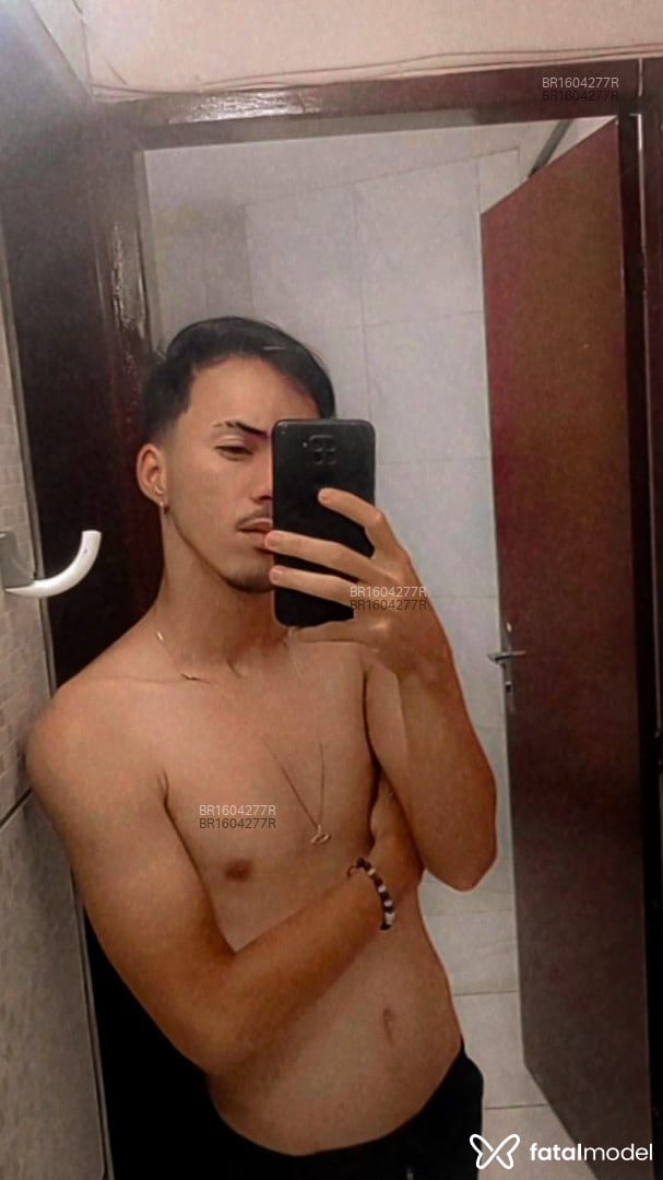 Acompanhante homem morena (o) de olhos castanhos - Leandro Lyns Acompanhante homem morena (o) de olhos castanhos - Leandro Lyns