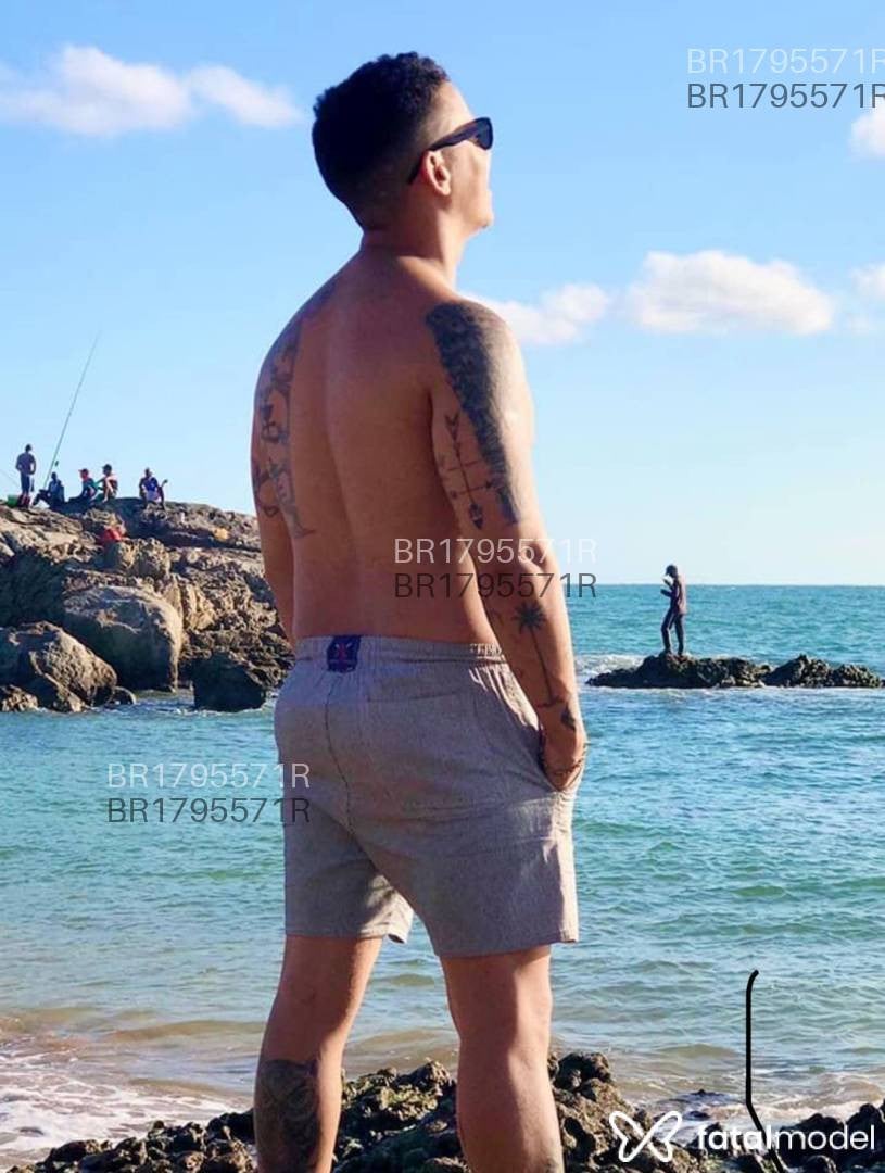 Acompanhante homem com cabelo castanho de olhos castanhos em Foz do Iguaçu - Filipe