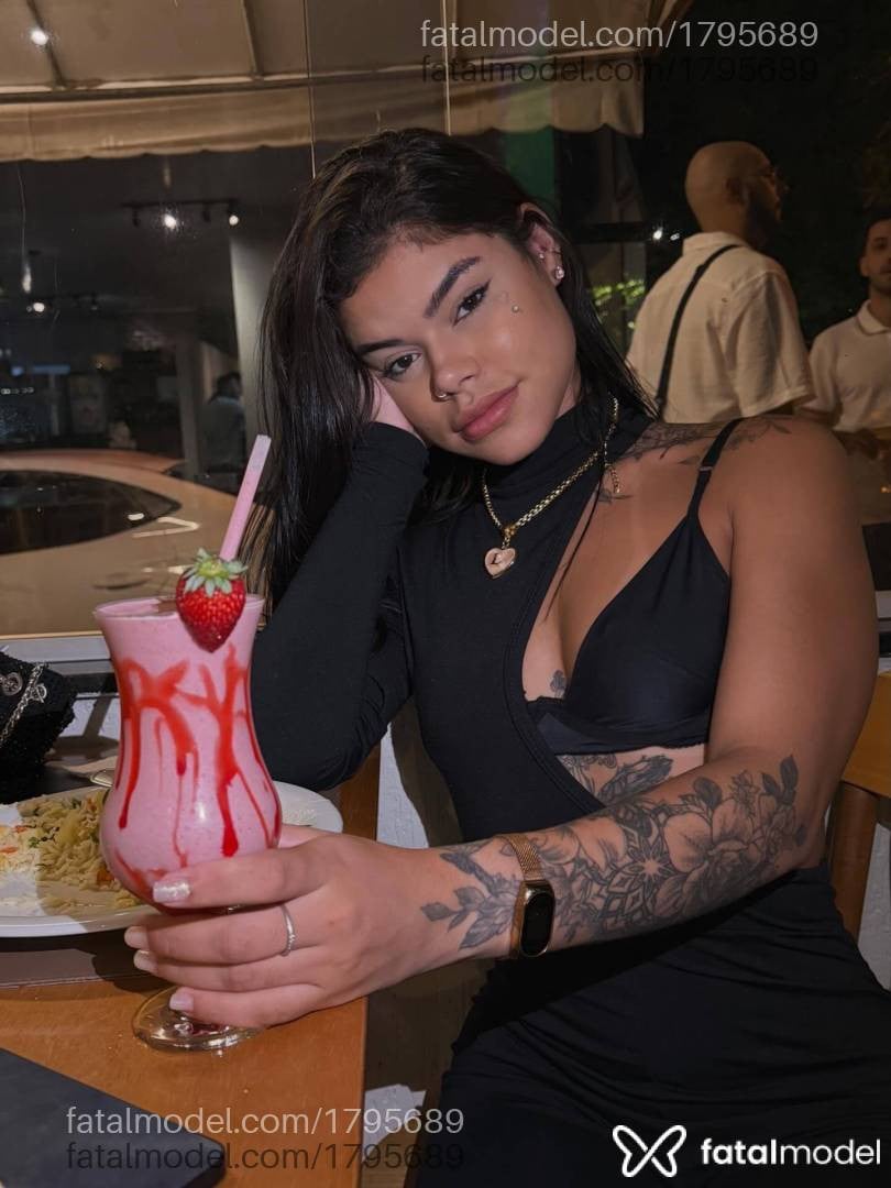 Acompanhante mulher com cabelo castanho de olhos castanhos em Ribeirão Preto - Leticia Alves