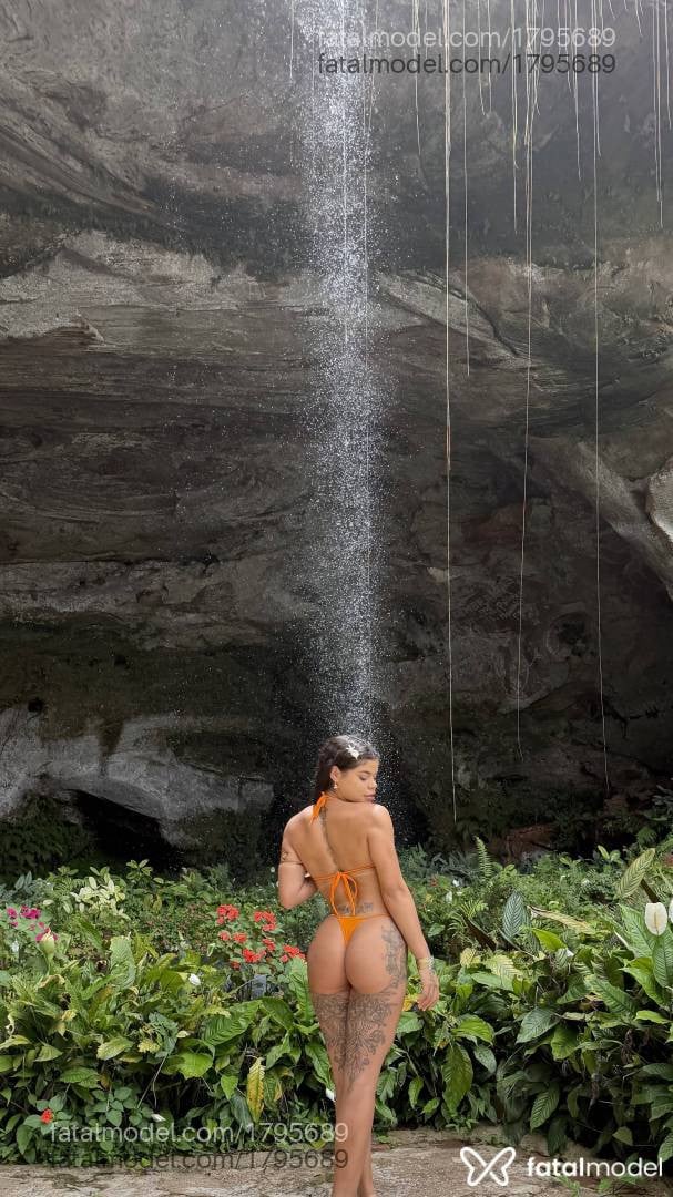 Acompanhante mulher com cabelo castanho de olhos castanhos em Ribeirão Preto - Leticia Alves