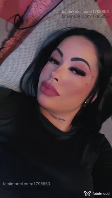 Acompanhante mulher morena (o) de olhos castanhos - Nathiii