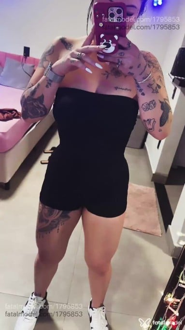 Acompanhante mulher morena (o) de olhos castanhos - Nathiii