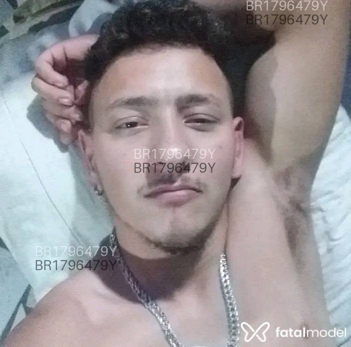 Acompanhante homem com cabelo castanho de olhos castanhos em Balneário Camboriú - Manoel