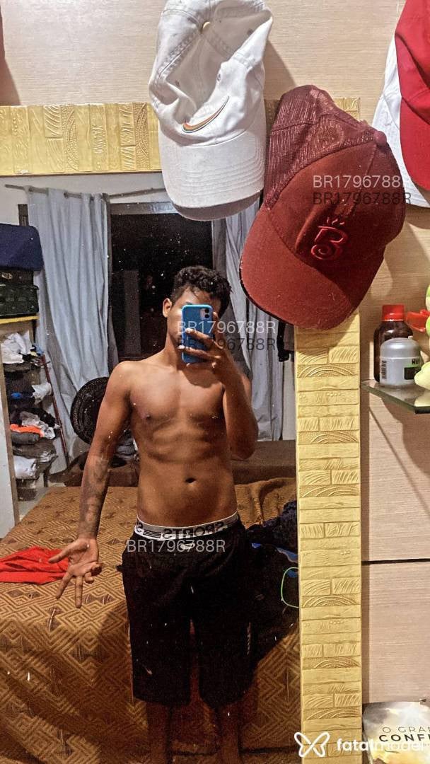 Acompanhante homem morena (o) de olhos pretos em Joinville Acompanhante homem morena (o) de olhos pretos em Joinville - Lucas