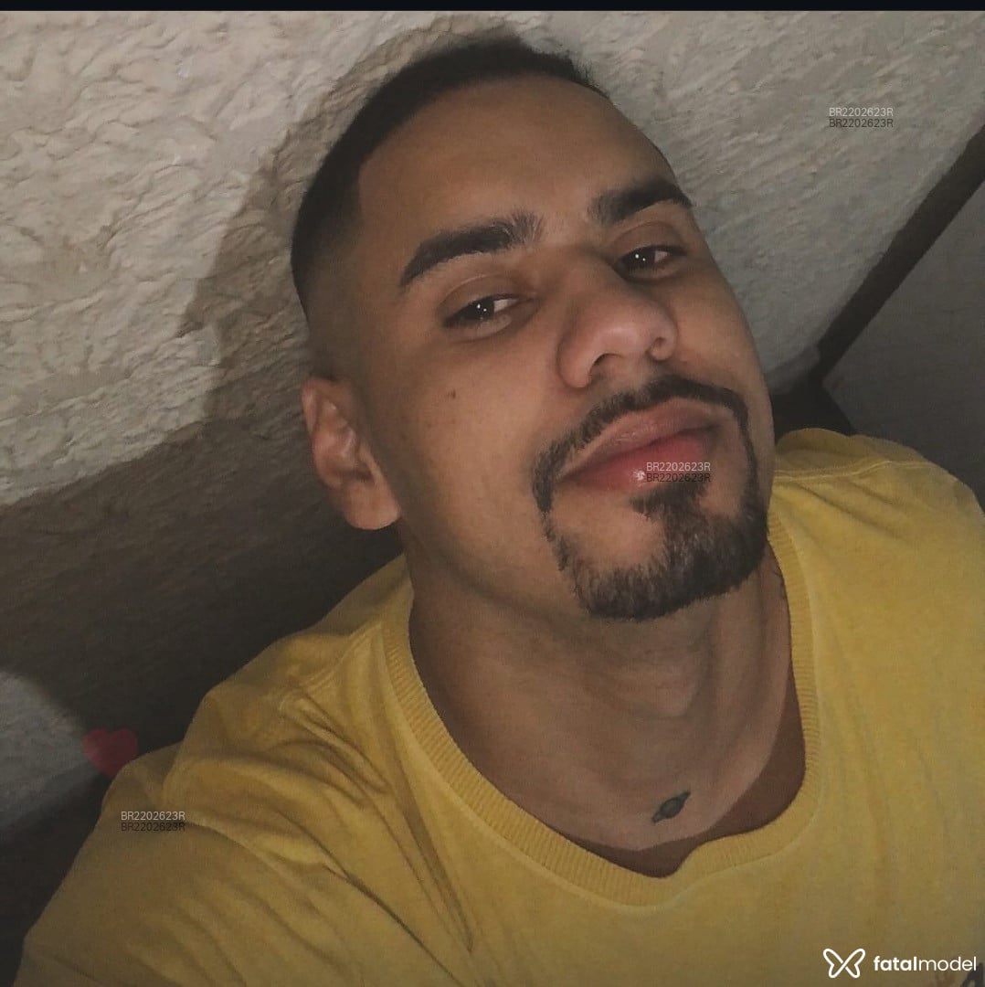Acompanhante homem morena (o) de olhos castanhos em Rio de Janeiro - Cearense