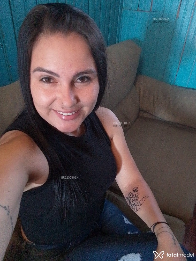 Acompanhante mulher morena (o) de olhos castanhos - Bianca Acompanhante mulher morena (o) de olhos castanhos - Bianca