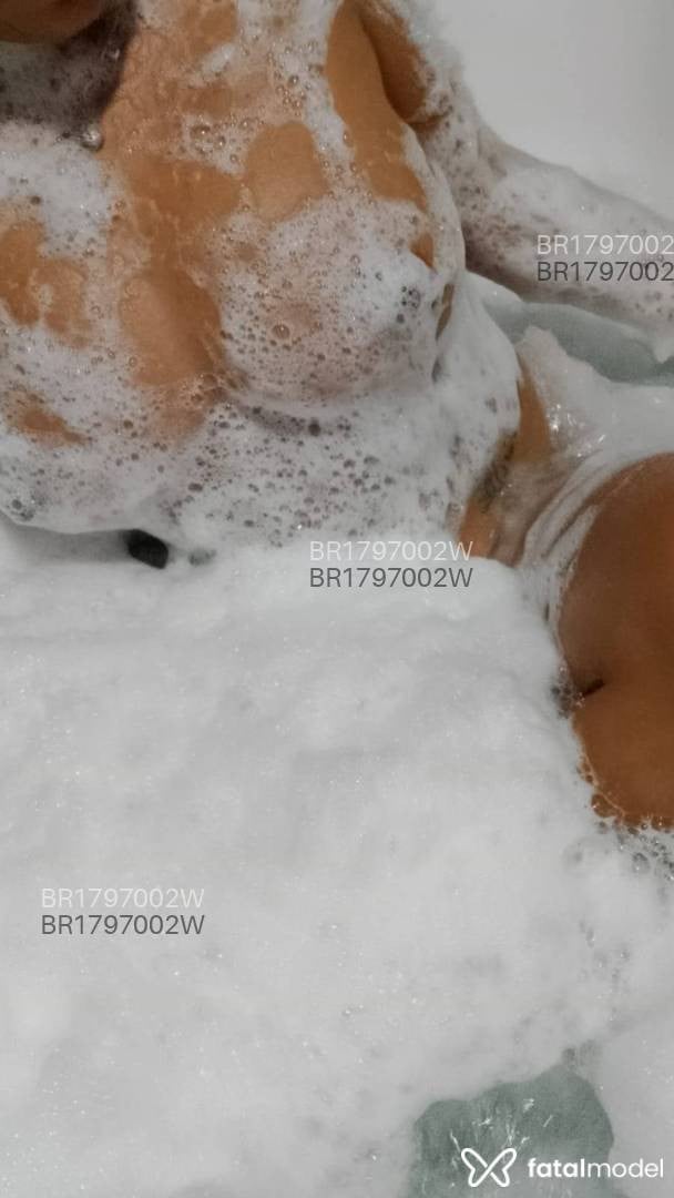 Acompanhante mulher ruiva (o) de olhos castanhos em Itapoá - Alexia Ferraz