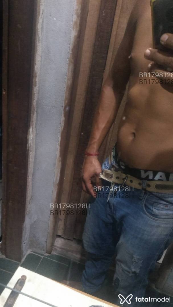 Acompanhante homem morena (o) de olhos castanhos em Rio Claro - Thiaguinho