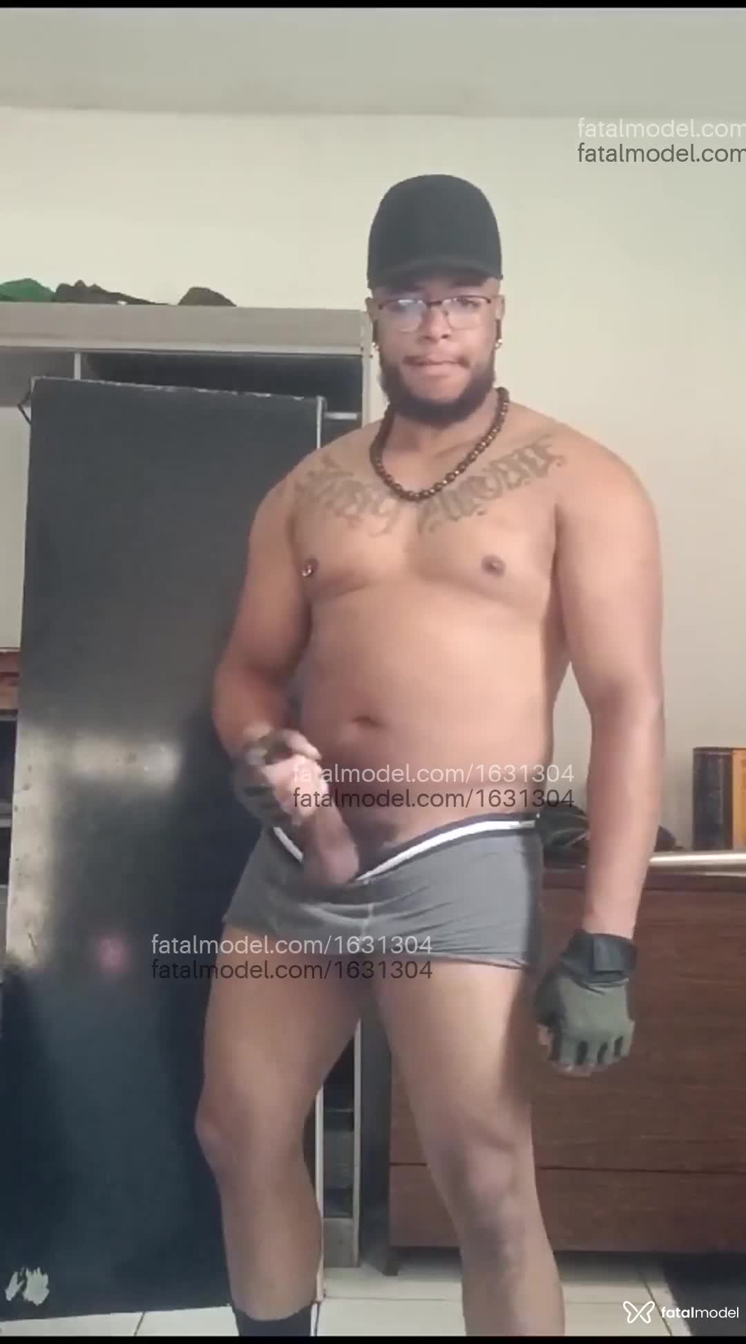 Acompanhante homem com cabelo castanho de olhos castanhos em São Paulo - Felipe Touro