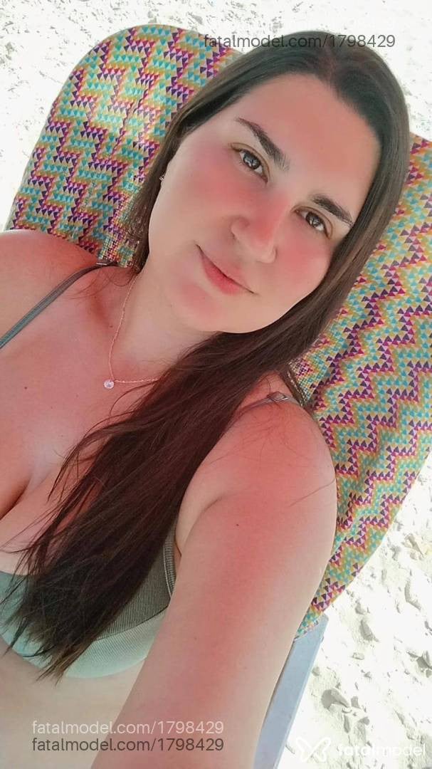 Acompanhante mulher com cabelo castanho de olhos castanhos - Mell
